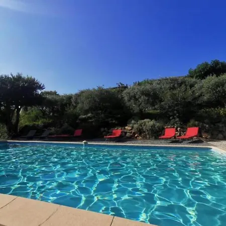 Gite/appartement Saint Bernard Apartment *